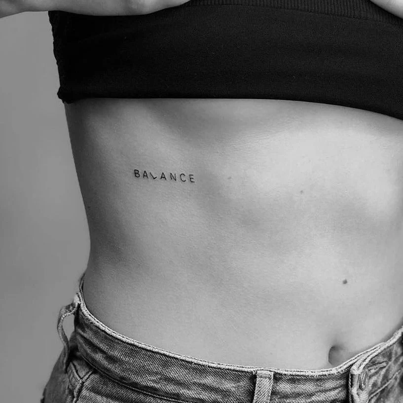 Tatouage Petite Balance