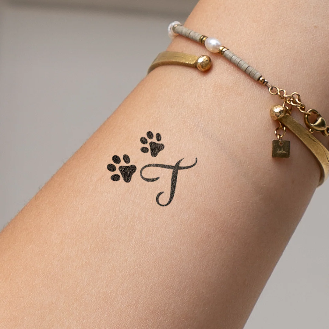 Tatouage pattes avec initiales (A-Z) - Image 58