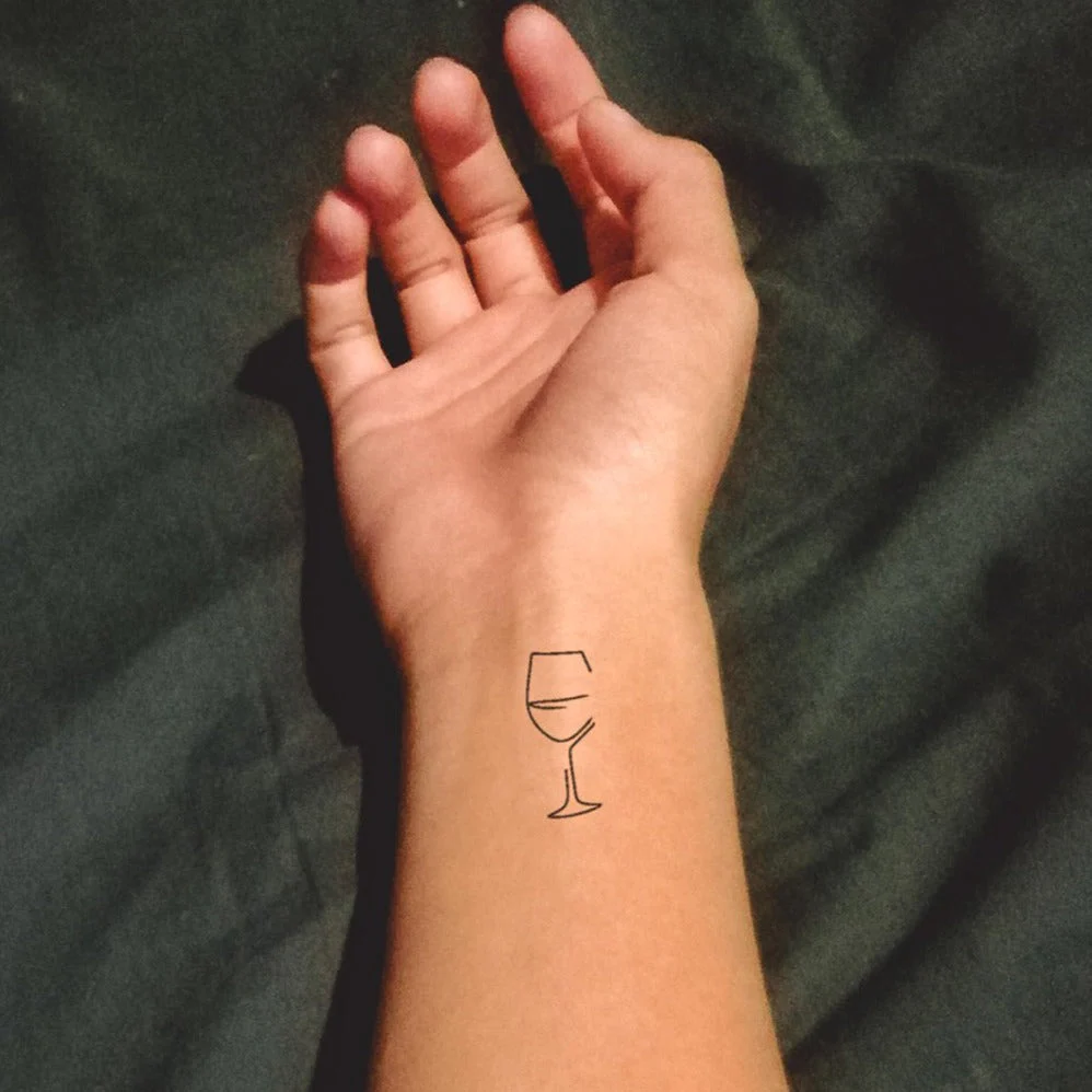 Tatouage Petit Verre à Vin